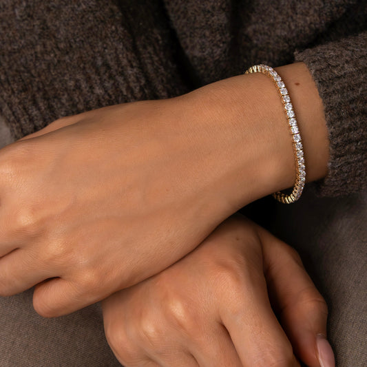 5.70 Carat Lab Grown Round Diamond Bracelet in 14K Yellow Gold